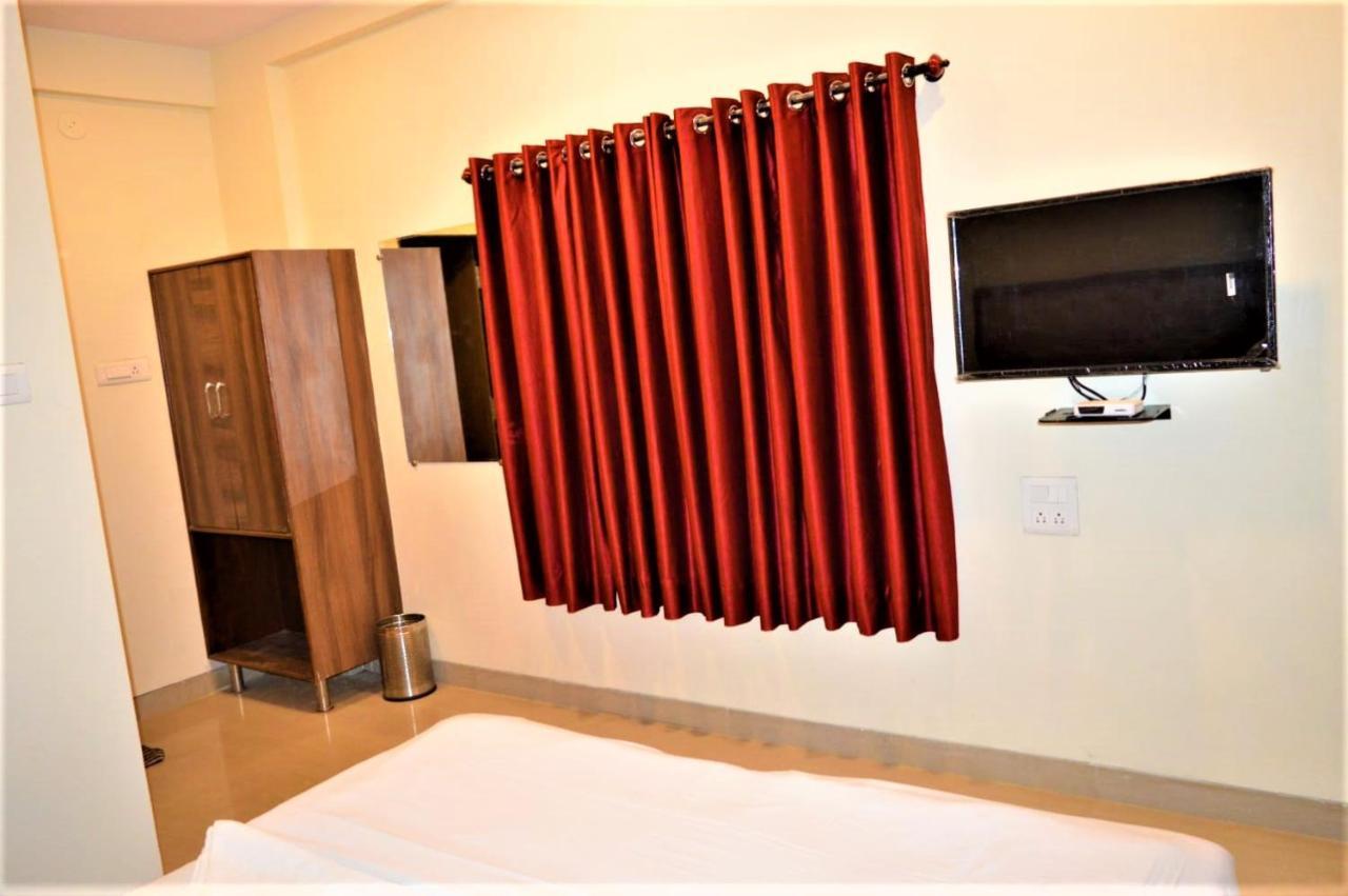 Hotel Visau,Shirdi Exterior foto